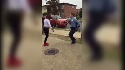 Une policière américaine règle un conflit en dansant