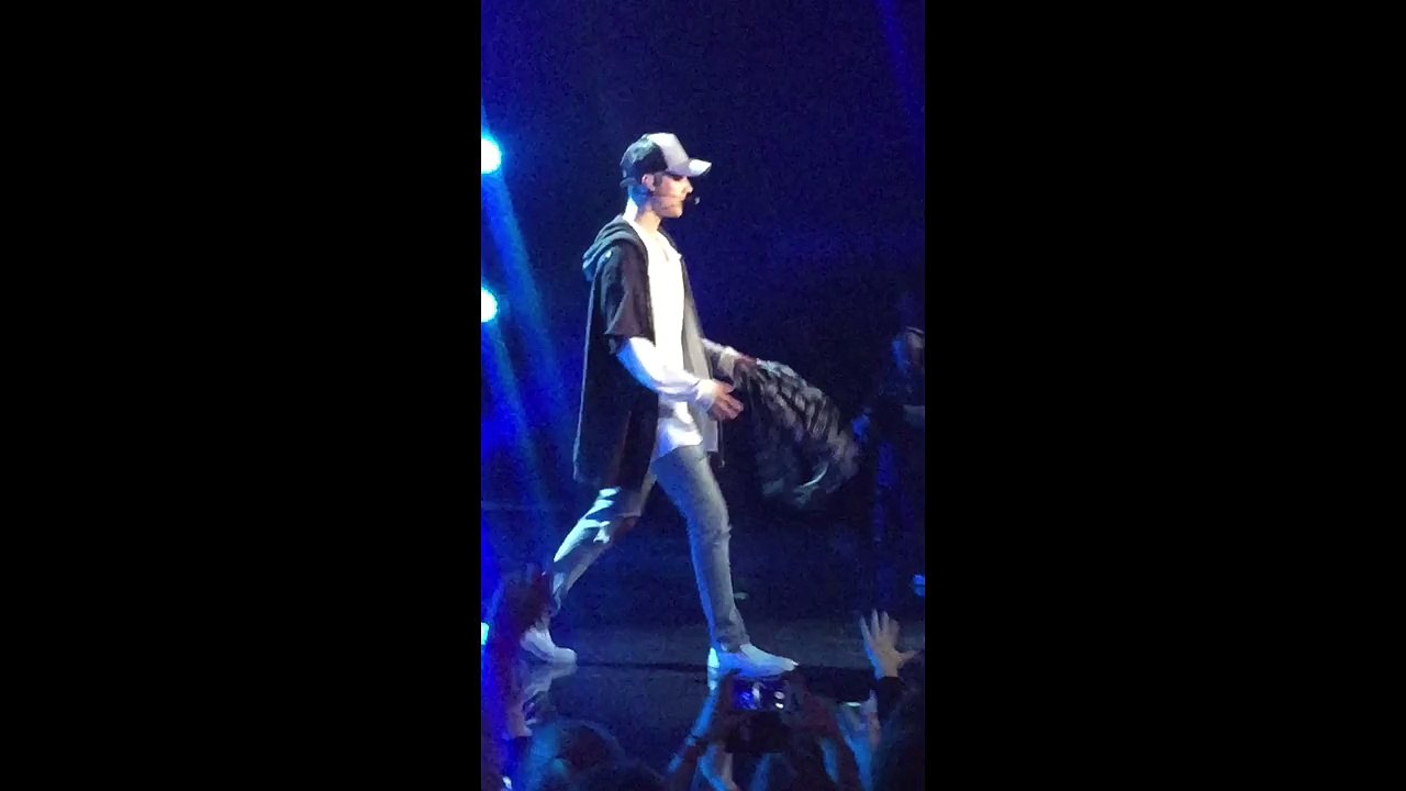 Justin Bieber storms off stage at Norway concert