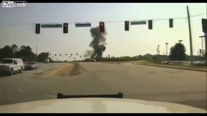 LiveLeak Dashcam Video Shows Final Moments of Crashed Plane