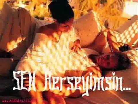 NiLüFeR UnuT GiTsiN...