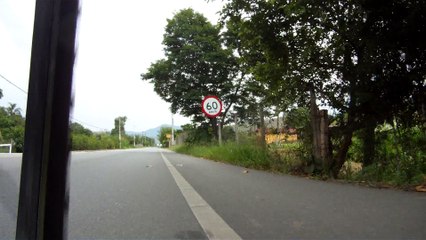 Passeio de bike, solo, no Piracuama, trilhas de MTB do Vale do Paraíba, SP, Brasil, 2015