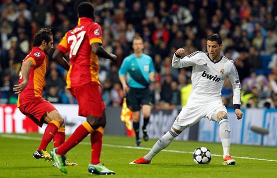 Cristiano Ronaldo - Skills Superstar 2015 HD CRISTIANO RONALDO BAILANDO 2015 - CR7 DANCING CUMBIA - CR7 FOOTWEAR REMAKE FULL HD
