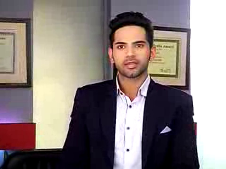 Dhruv Aur Uski GIrlfriend Ki Badhti Nazdikiyan Dekh Kar Thapki Ko Ho Rahi Hai Jalan - 30 October 2015 - Thapki Pyaar Ki