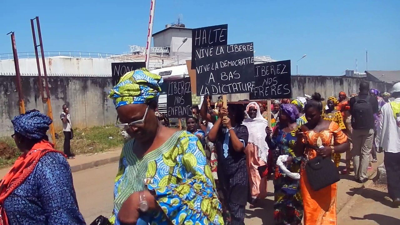 Femmes  BY Guineeinfos