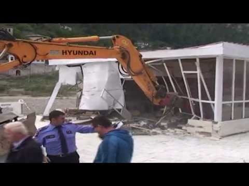 Report TV - Berat, aksioni i INUK për prishjen e ndertimeve te paligjshme