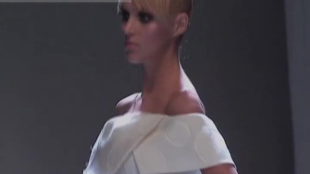VALENTINO Fashion Show Spring Summer 2007 Haute Couture by Fashion Channel
