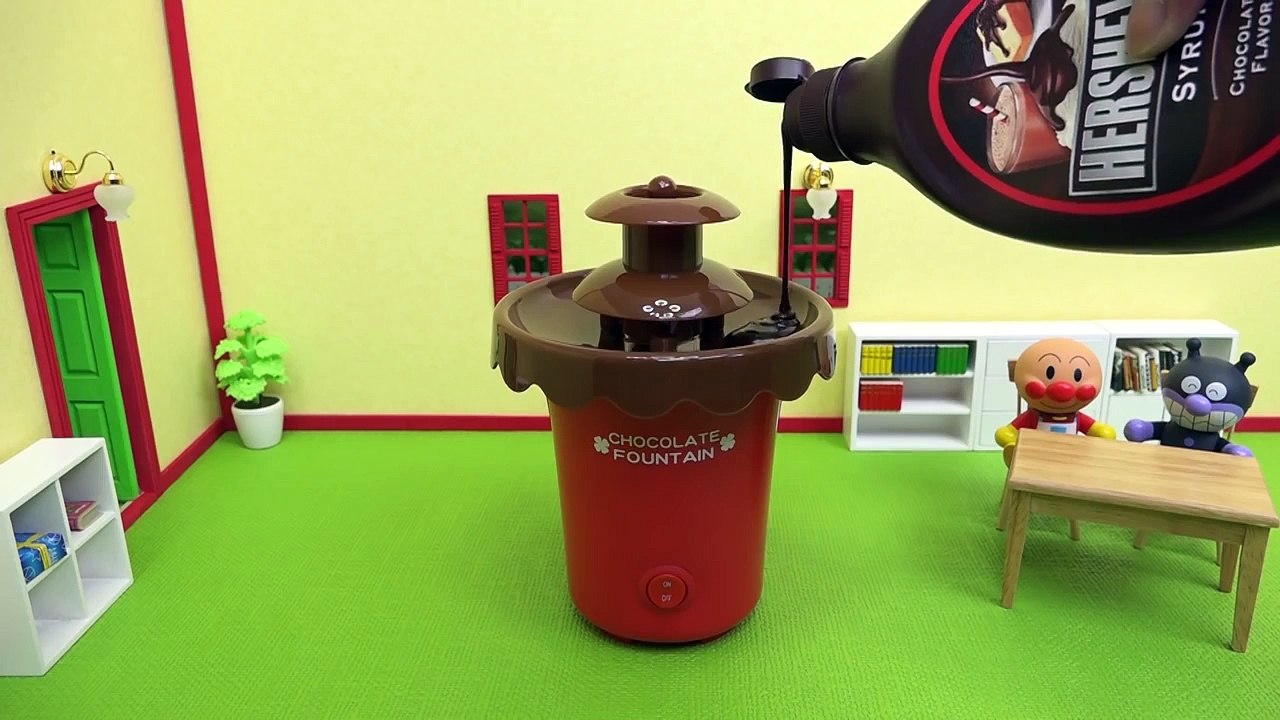 アンパンマンペロペロチョコレートとチョコレートファウンテン The Anpanman chocolate fondue fountain