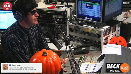 OUI FM en direct vidéo /// La radio s'écoute aussi avec les yeux (AUTO-RECORD) (2015-10-30 18:13:25 - 2015-10-30 18:17:21)