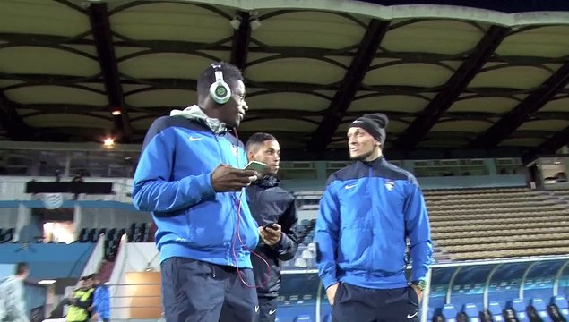 Les images de l'arrivée des joueurs du HAC à Tours