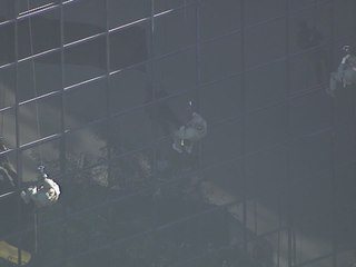 Glendale PD SWAT officers rappel for young patients at hospital