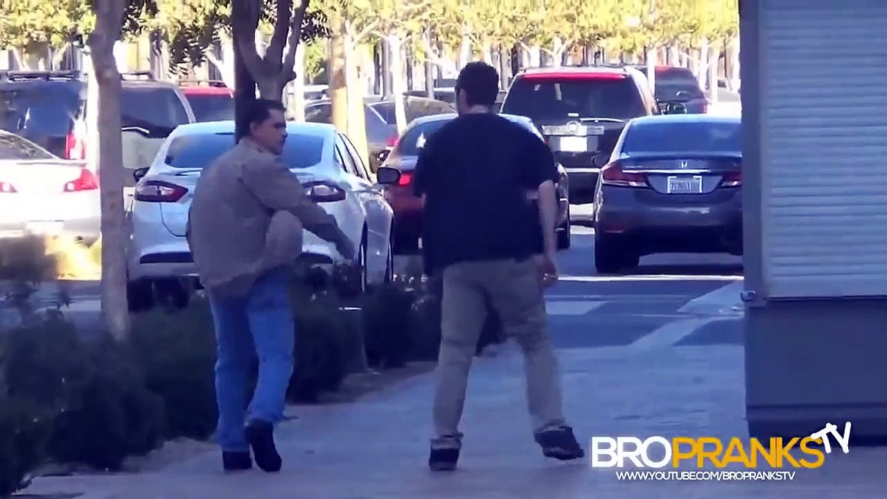 Almost Pickpocketing People (PRANKS GONE WRONG) - Pranks in the Hood - Pranks on People -