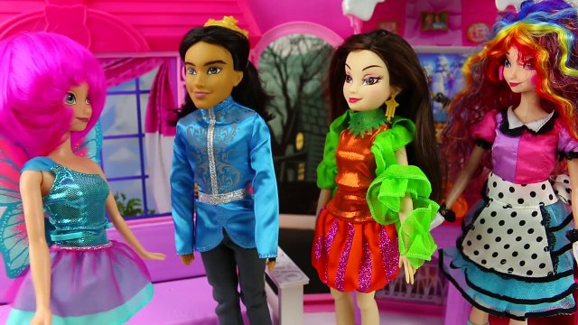 Should Evie Marry Hans? Descendants Mal Asks, or should she Marry Frozen Hans? DisneyToysF