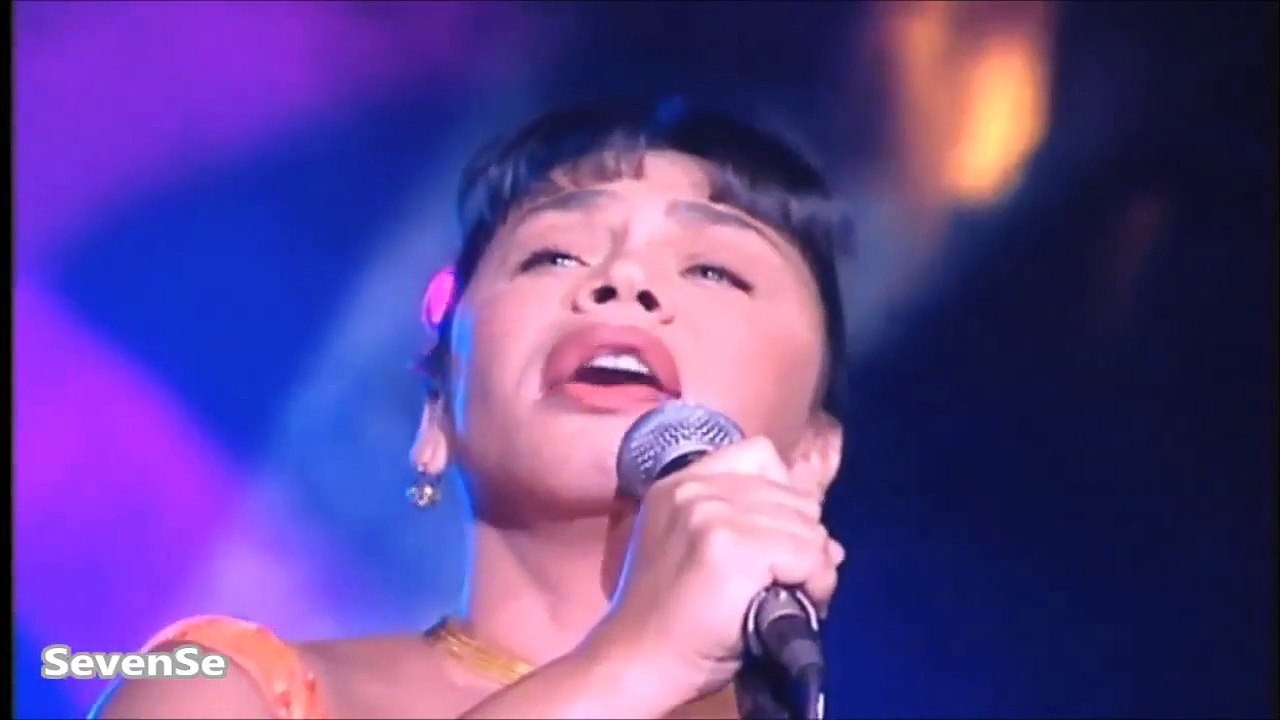 Sezen Aksu - Gülümse