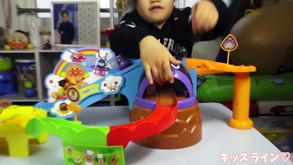 アンパンマン GOGOミニカー わくわく冒険ドライブ とびだせ��
