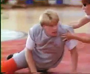 Female overhead lift - fake but nice