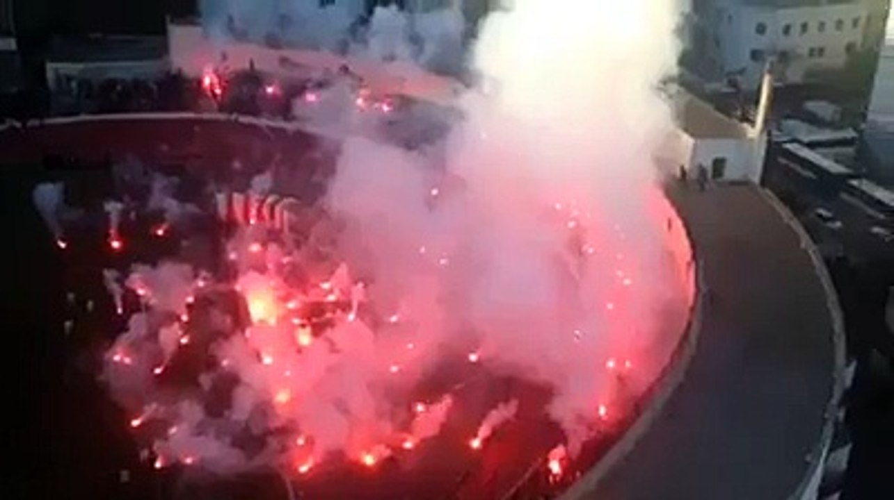 la JSK à gagne  ça donne ça au stade