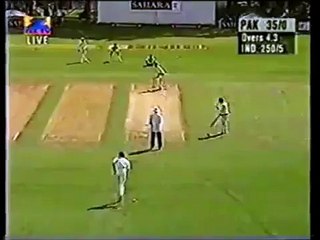 Shahid Afridi SIX Break Traffic Light on Road Out of Ground Amazing Shot