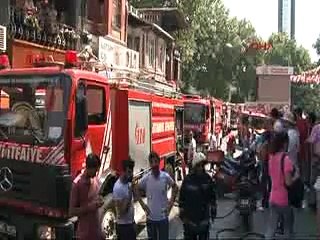 Beşiktaş Çarşı'da Yangın Alarmı