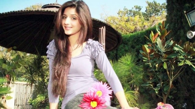 Ranbir Kapoor Kiss To Pakistani Actress Mawra Hocane