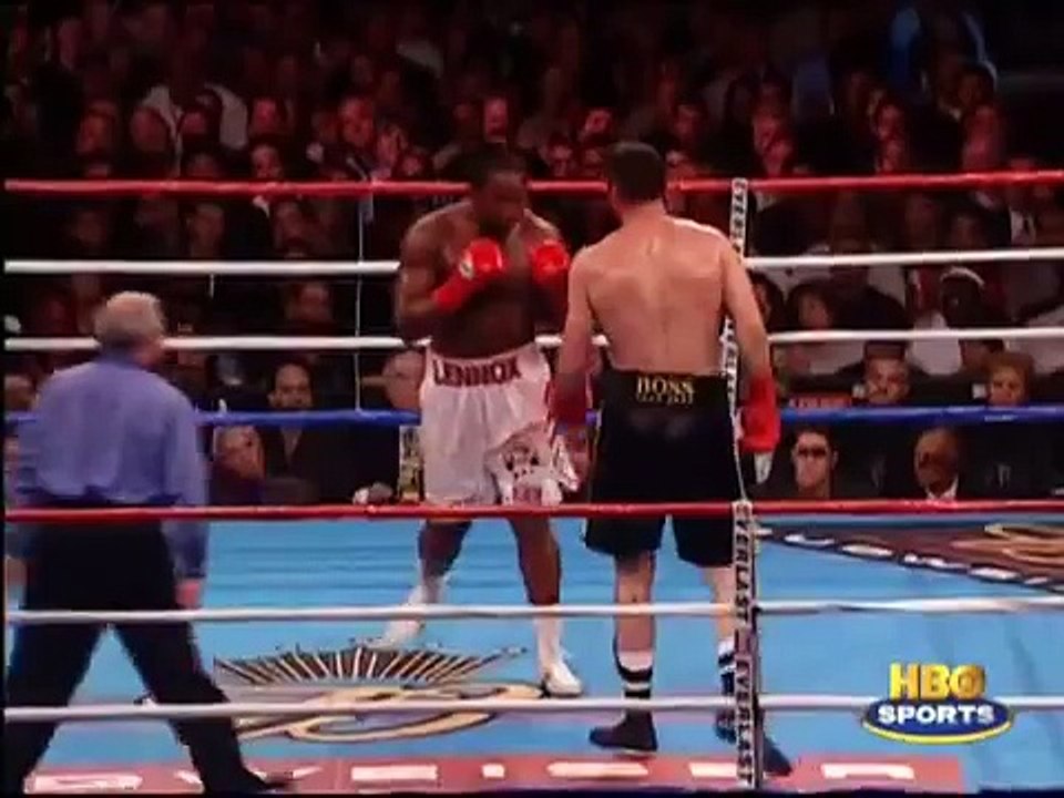 Lewis vs. V. Klitschko Uppercut