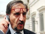 Ignazio La Russa dà dell'anti-berlusconiano a Giuseppe Cruciani - La Zanzara - Radio 24