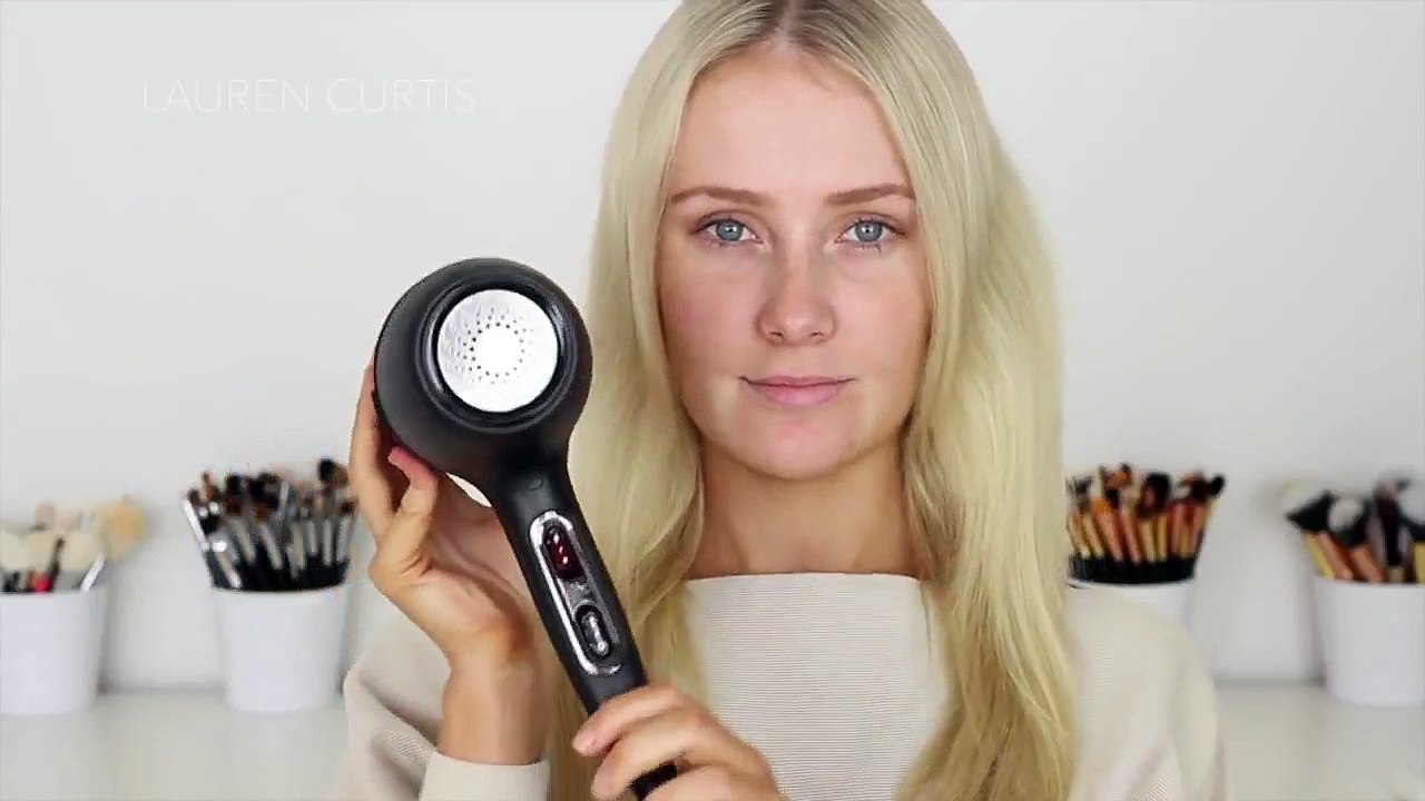 DROIT & BOUCLES (Un outil) + Metallic Smokey yeux + lèvres Kylie Jenner