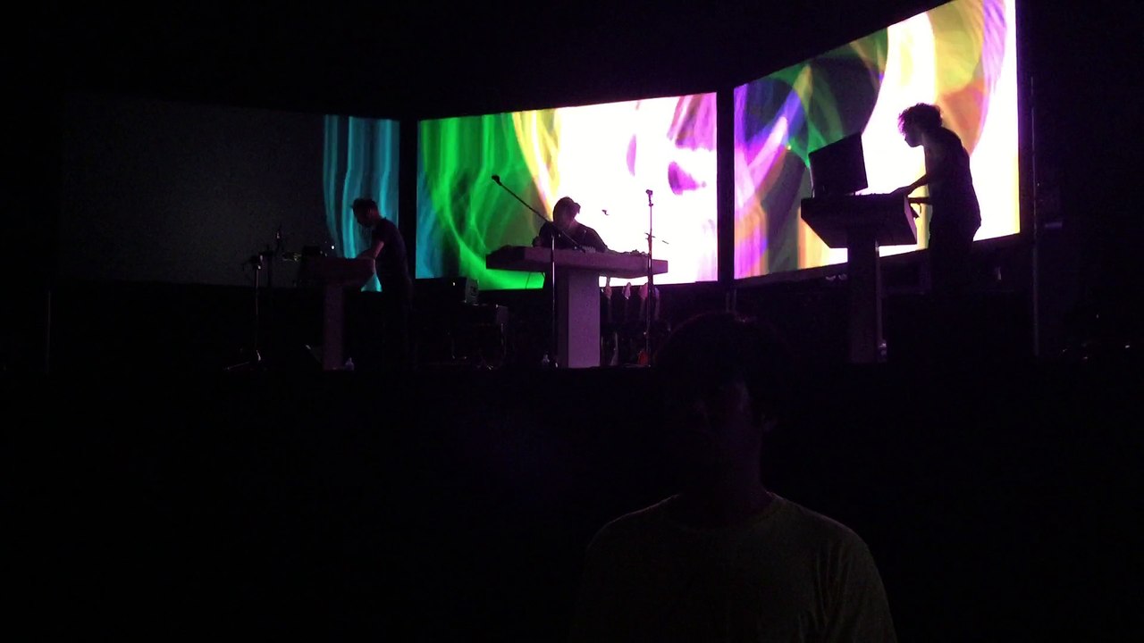 Traffic / Twist - Thom Yorke TMB at HOSTESS CLUB ALL-NIGHTER 15/08/2015