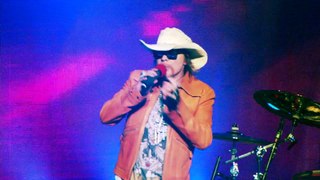 Guns N' Roses - Sweet Child O' Mine ( Live at the Hard Rock Casino, Las Vegas 2014)