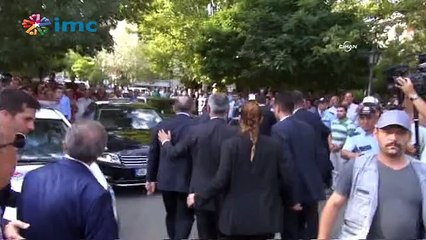 Asker cenazesinde Yalçın Akdoğan'a protesto