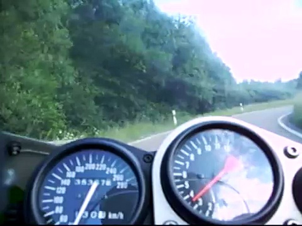 ZX7r Kawasaki nearly TopSpeed A542