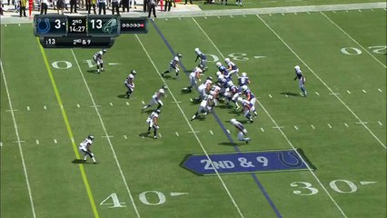 Rowe forces Dorsett to fumble
