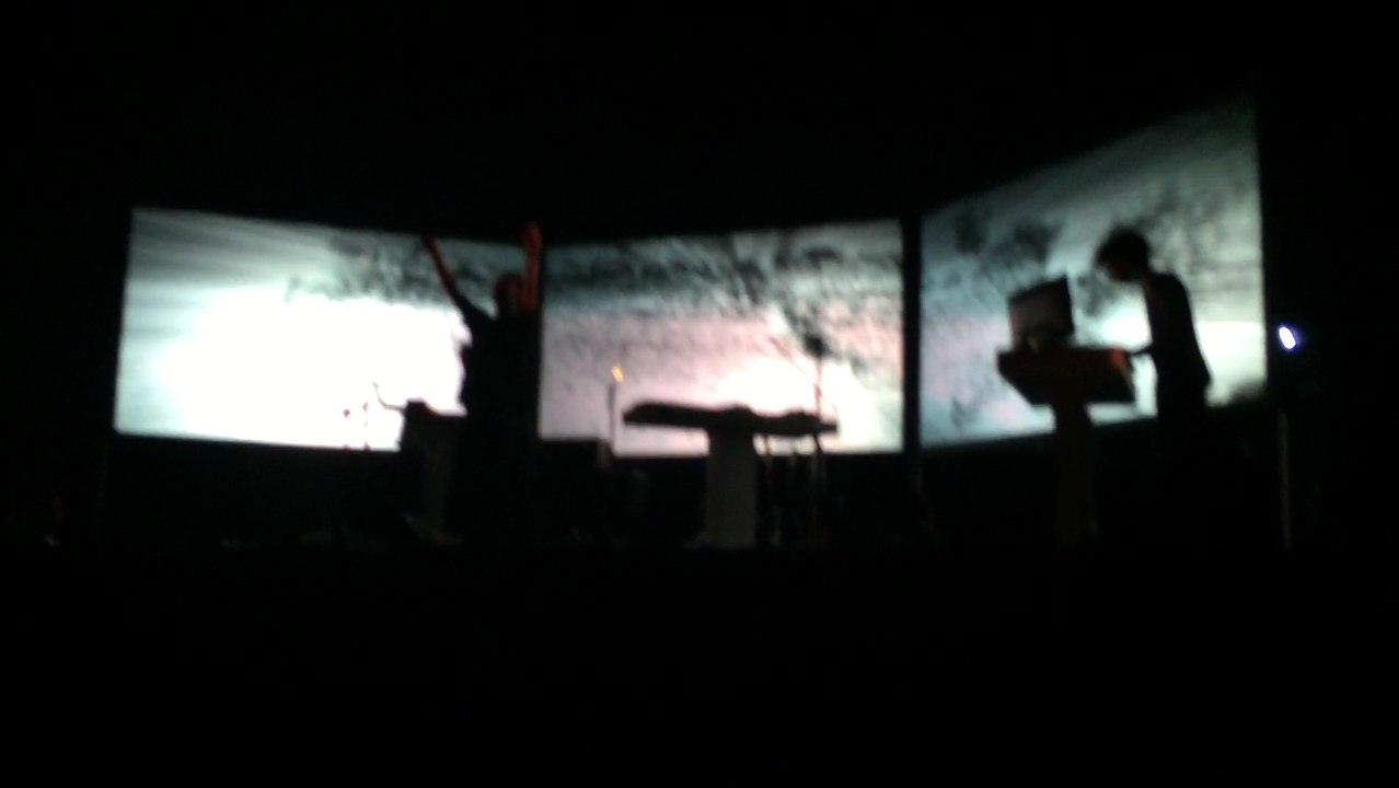 Guess Again - Thom Yorke TMB at HOSTESS CLUB ALL-NIGHTER 15/08/2015