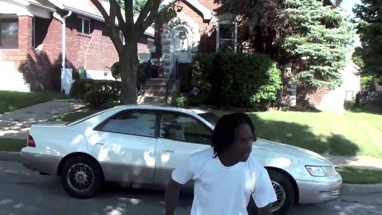 St.Louis Rapper Gets Slapped While Freestyling/Rapping