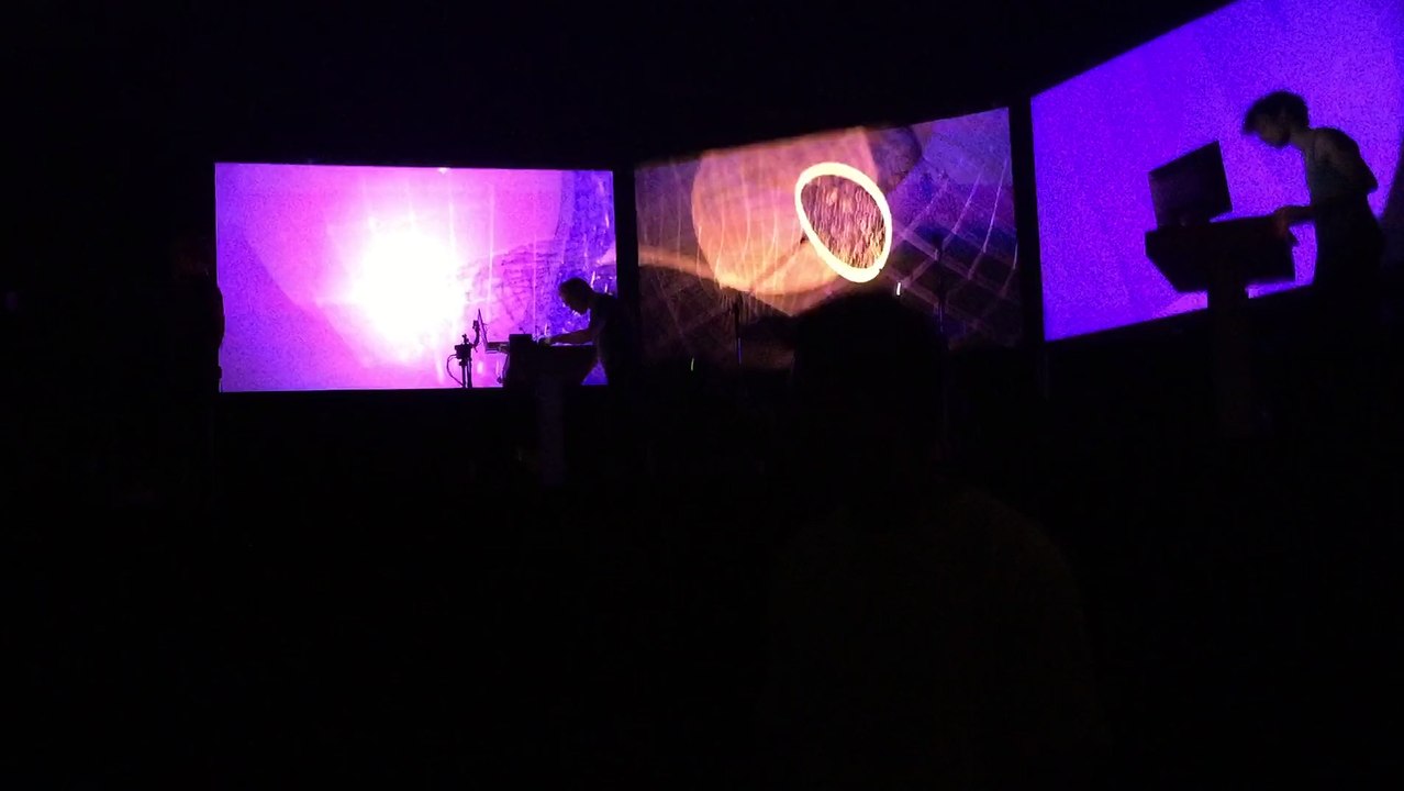 Default (encore) - Thom Yorke TMB at HOSTESS CLUB ALL-NIGHTER 15/08/2015