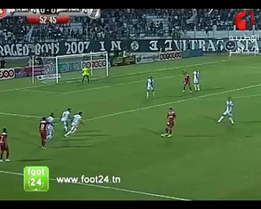 حصري :o : تبادل قبلات و  شعر بين الحناشي و تاج :o