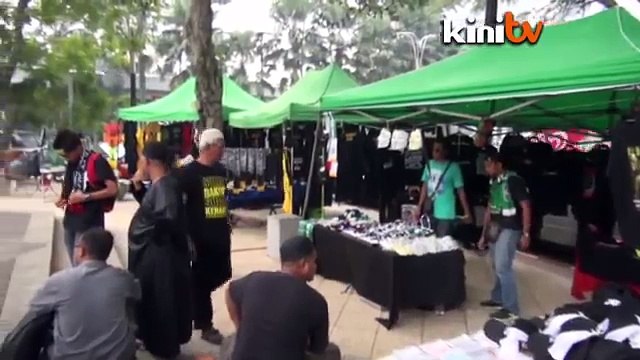 Black 505 (1pm-2pm): Masjid Negara: Crowd to march to Padang Merbok after Zuhur