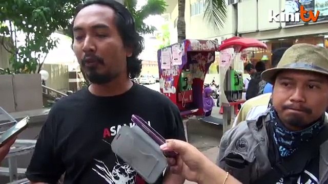 Black 505 'flashmob' participants 'sleep' on road divider