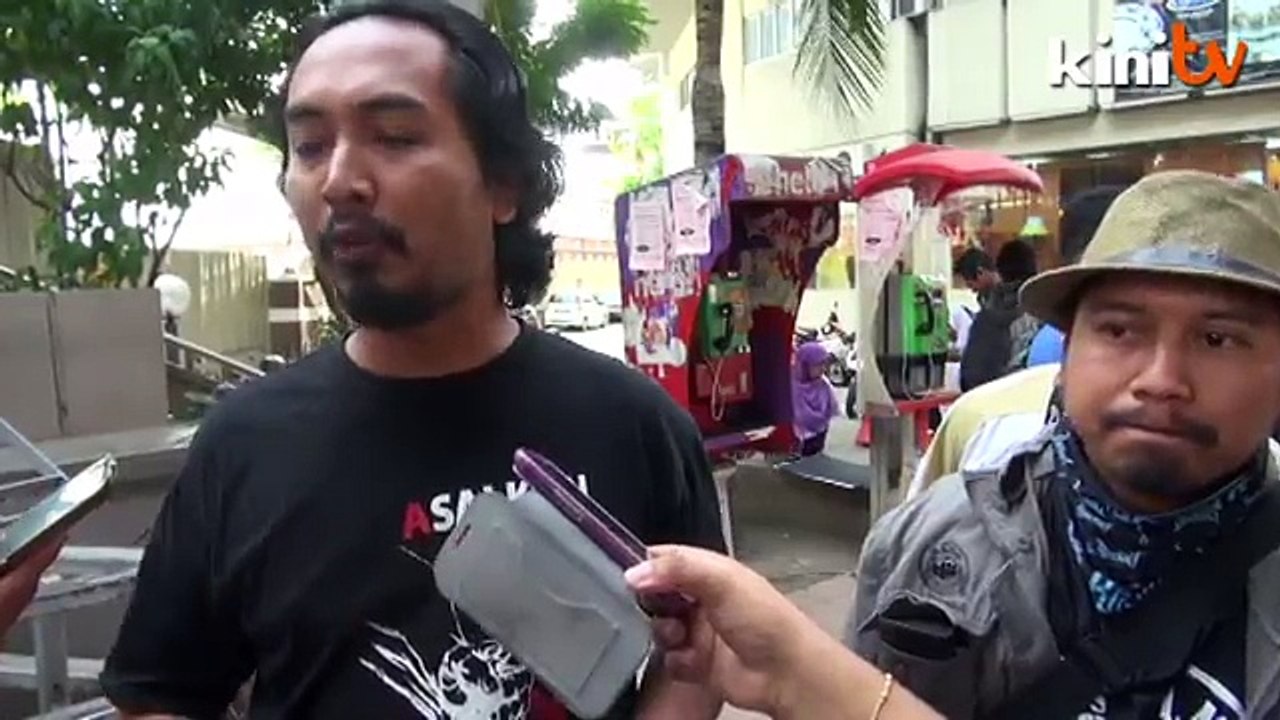 Black 505 'flashmob' participants 'sleep' on road divider