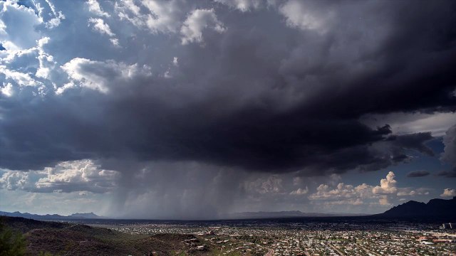 Un énorme orage filmé en timelapse