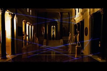 Ocean's Twelve Laser Song (Vincent Cassel)
