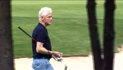 Pendant ses vacances, Barack Obama joue au golf avec Bill Clinton