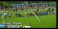 River 1 America de Cali 0 Copa Libertadores 1986 River Campeon (Victor Hugo Morales)