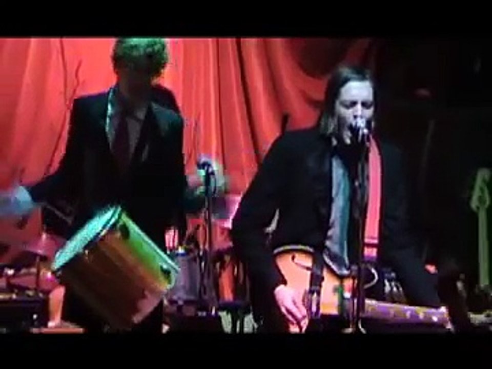 Arcade Fire - Wake Up