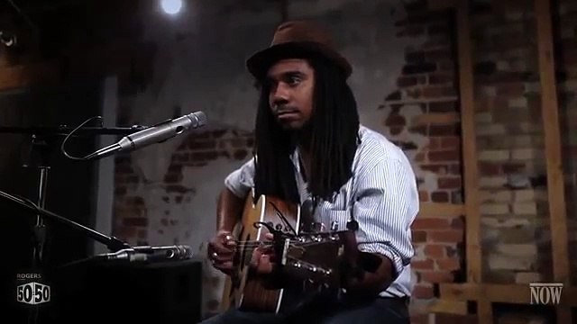 Julian Taylor - Na Na, Hey Hey (Kiss Him Goodbye) - Live At NOW Lounge