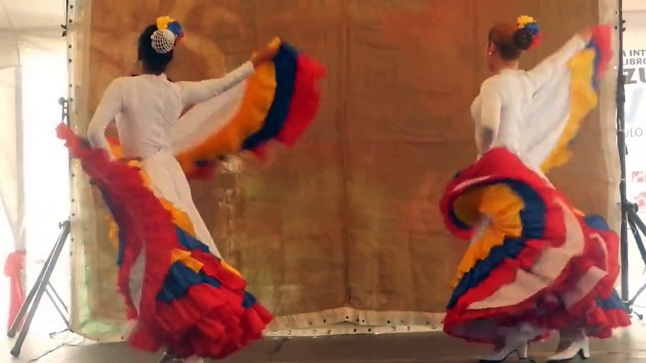 Joropo venezolano Danza Nacionalista en Museo de Arte Valencia, Venezuela