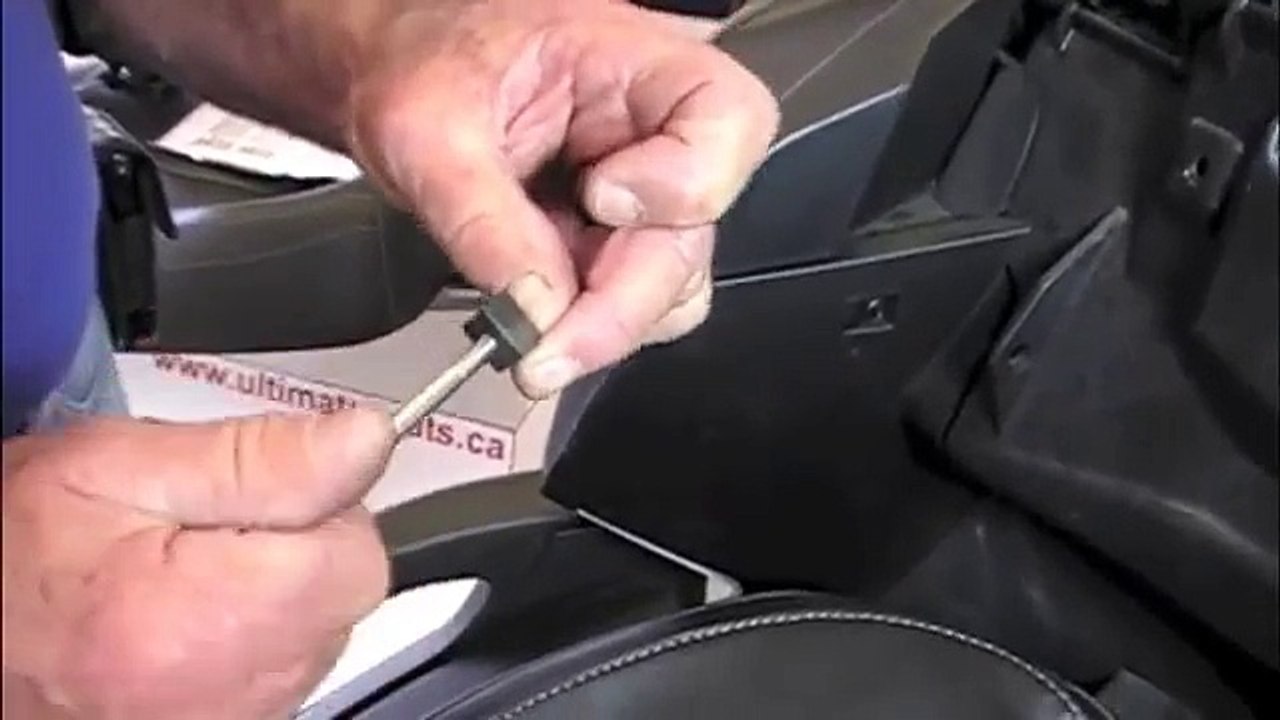 Can-Am Spyder RT Seat Removal and Installation: Ultimate Seats TV