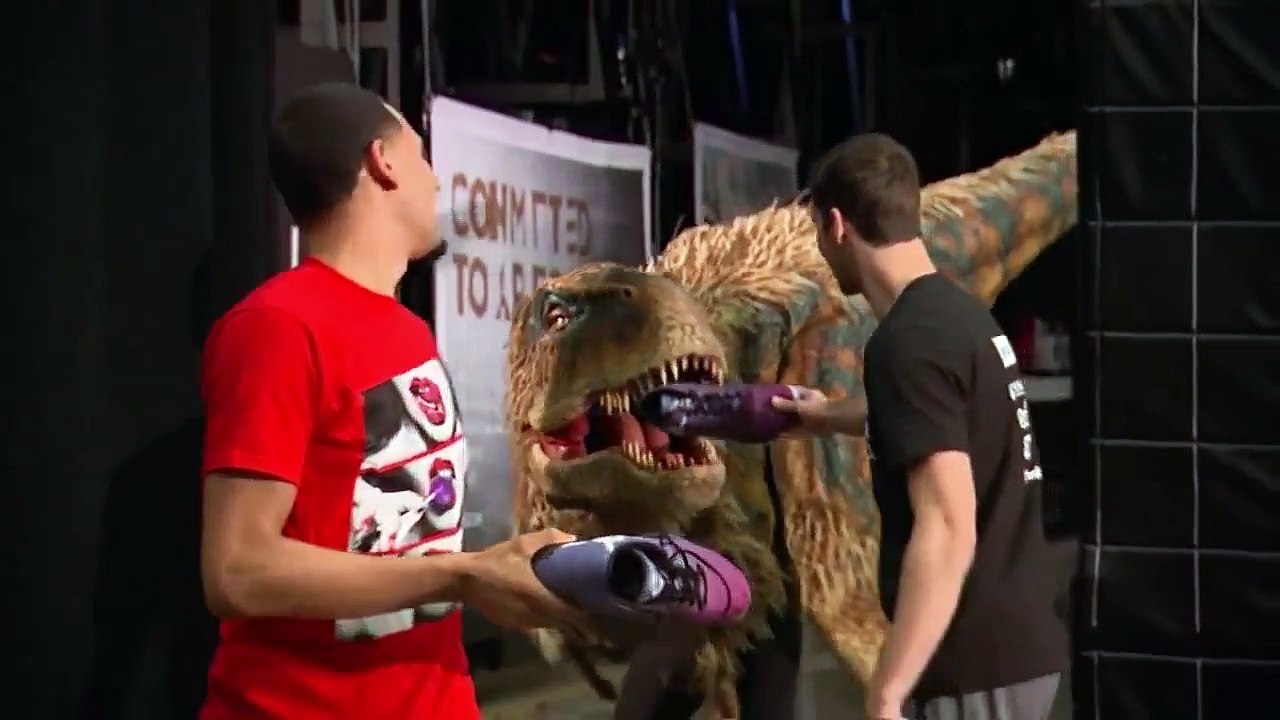 Un dinosaure ici ? Ok let's fight