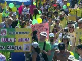 Brésil: 900.000 à deux millions de manifestants exigent le départ de la présidente Rousseff