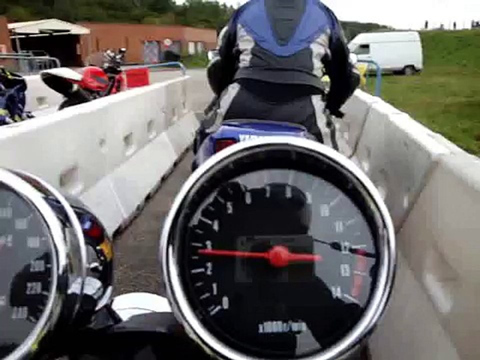 Circuit Lezennes Suzuki GSF 600 Bandit