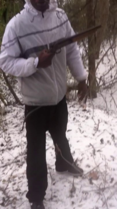 Big Fail: shooting a sawed off Shotgun by real gangsta!